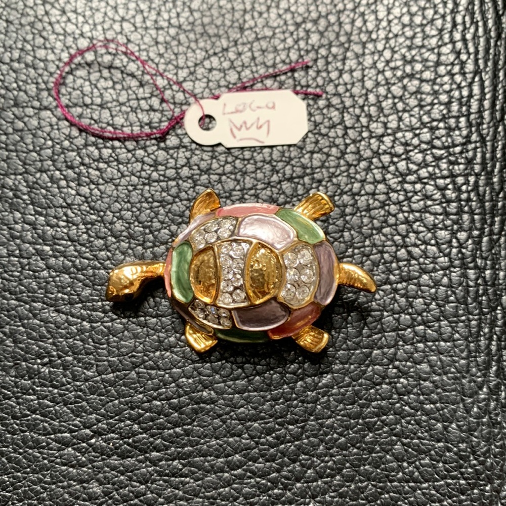 Vintage turtle brooch